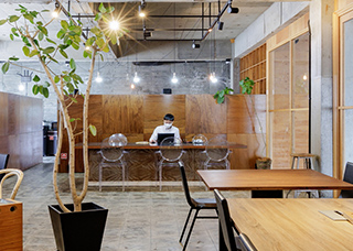 fabbit岡山問屋町店の内観